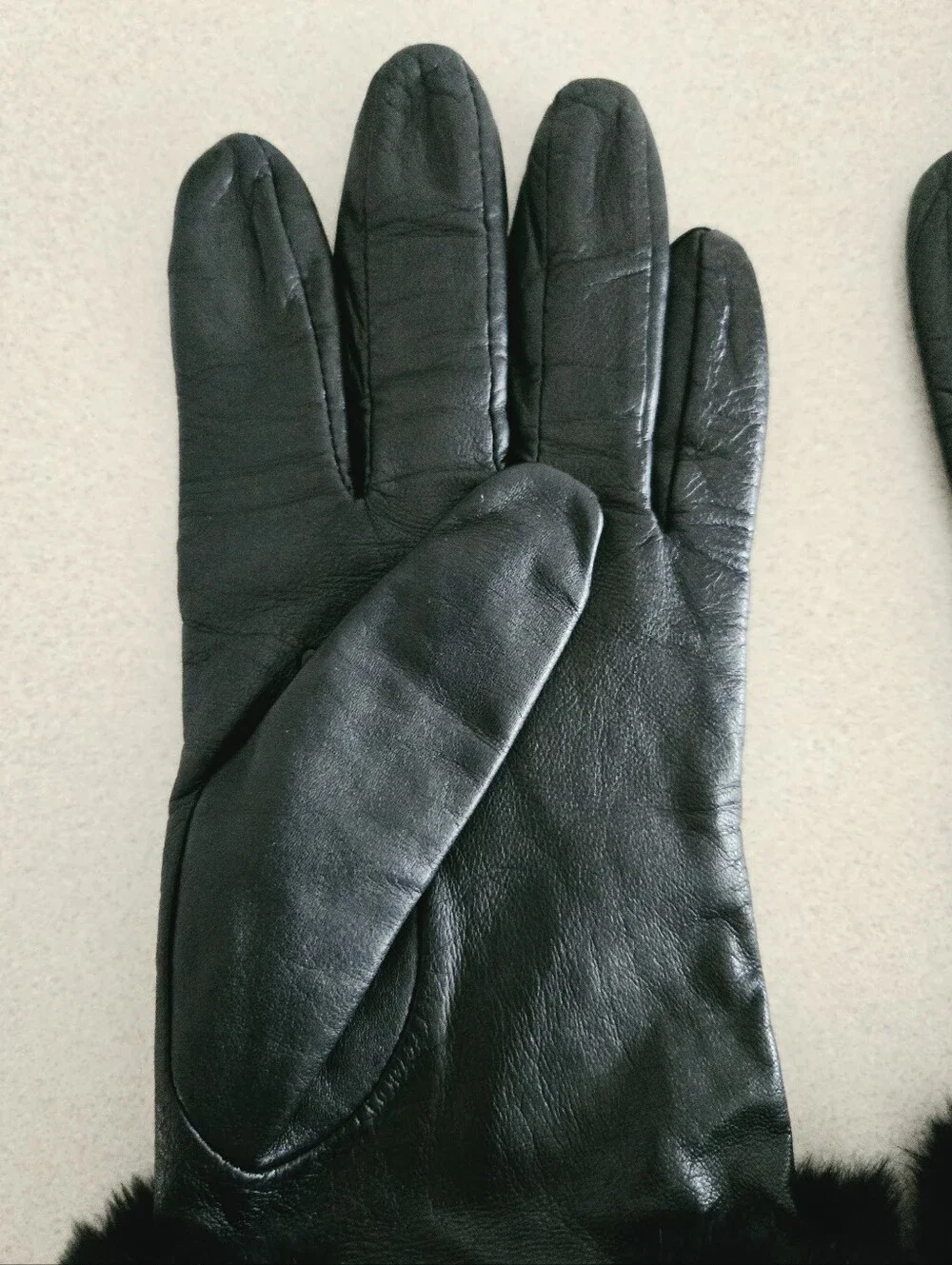 Black Leather Gloves Fur trimmer cuffs Winter Size 10